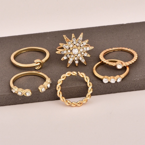 'Fierce Star' 6-piece Galaxy Themed Gold Ring Set - Picture 3 of 4